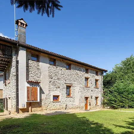 Bed & Breakfast La Finestra Sul Grappa 3*