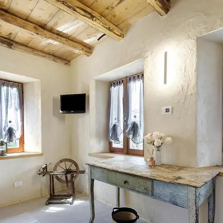 فندق مبيت وإفطار La Finestra Sul Grappa 3*