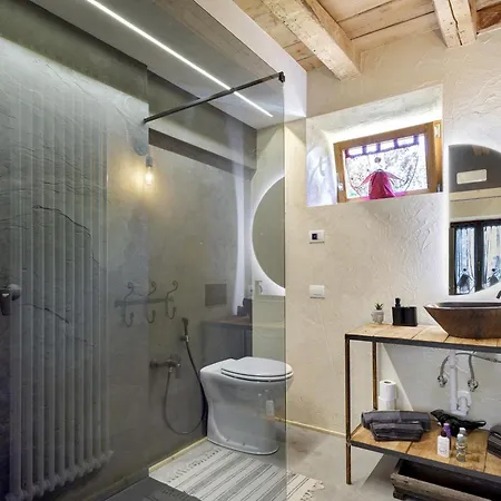 Bed & Breakfast La Finestra Sul Grappa 3*