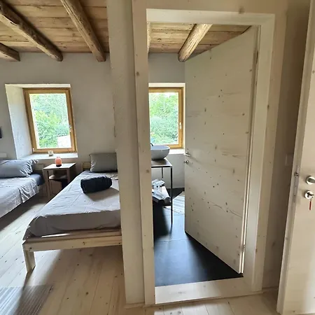 فندق مبيت وإفطار La Finestra Sul Grappa 3*